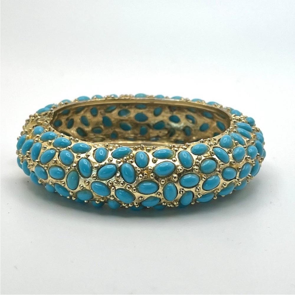 Vintage EUC Cabochon Pebbled
Hinged Bracelet